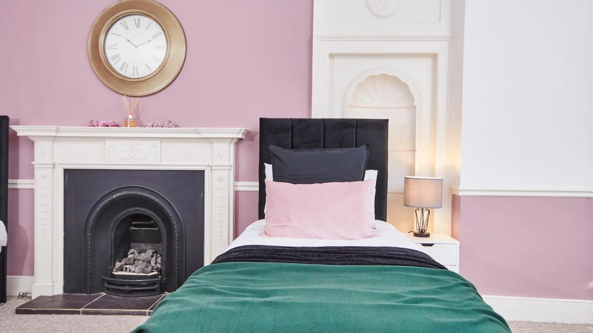 Beautiful 2Bedroom 4 Actual Beds House With Wifi By Purestay Bath Apartment