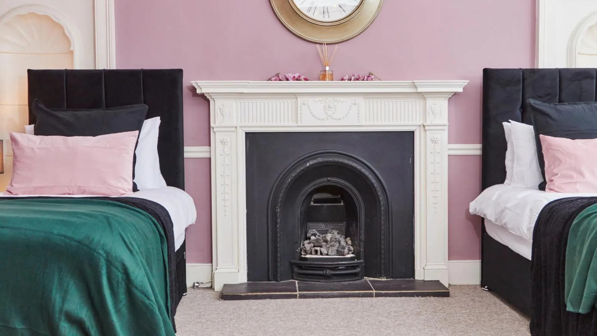 Beautiful 2Bedroom 4 Actual Beds House With Wifi By Purestay Bath