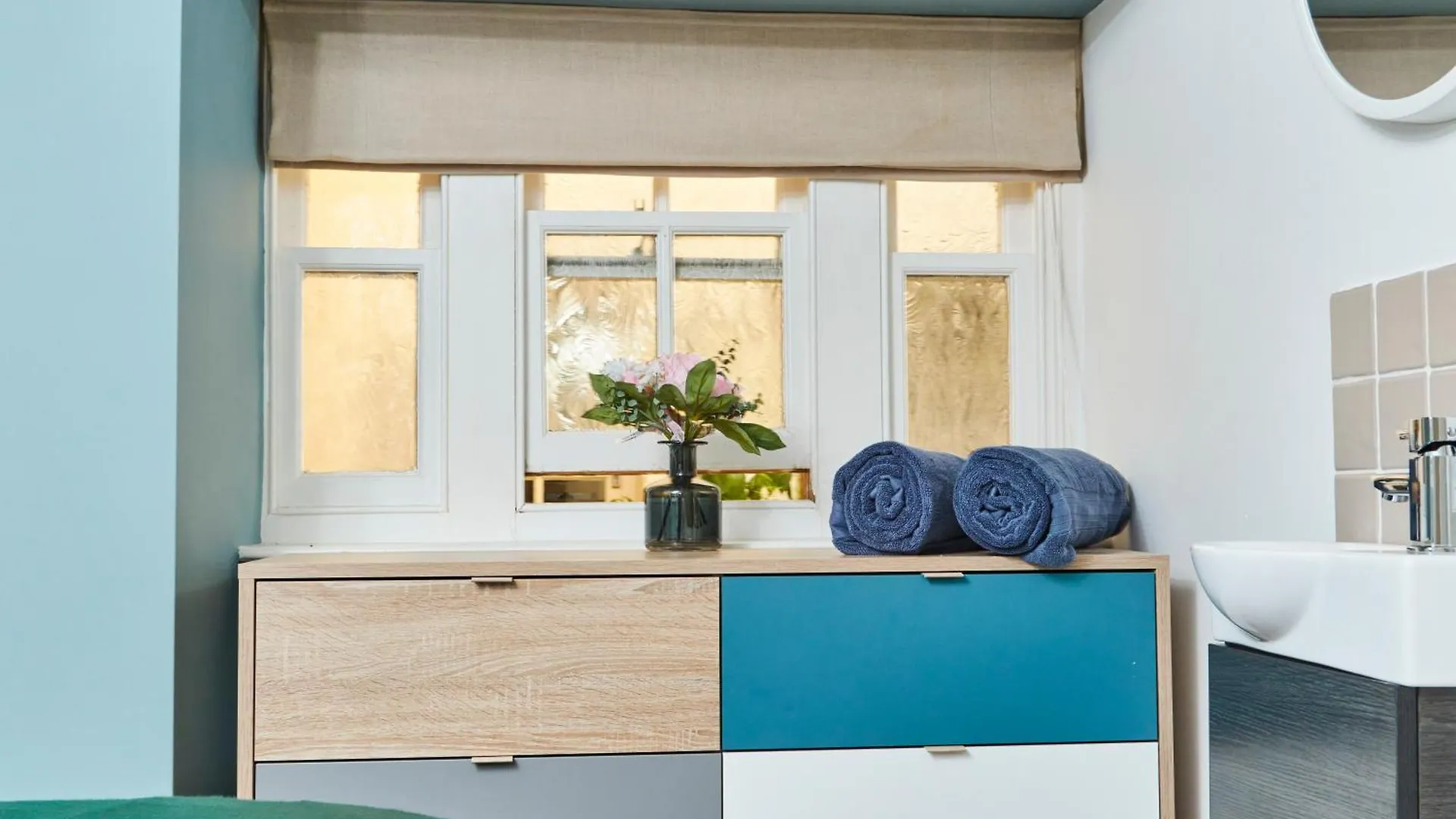 Beautiful 2Bedroom 4 Actual Beds House With Wifi By Purestay Bath