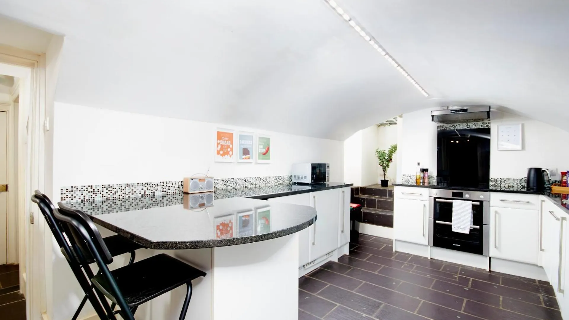 Beautiful 2Bedroom 4 Actual Beds House With Wifi By Purestay Bath