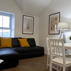 Bright And Modern 4 Person In Centre Apartment Cardiff