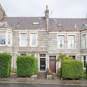 2 Bedroom At Sensational Serviced - Clifton Road Apartment Aberdeen